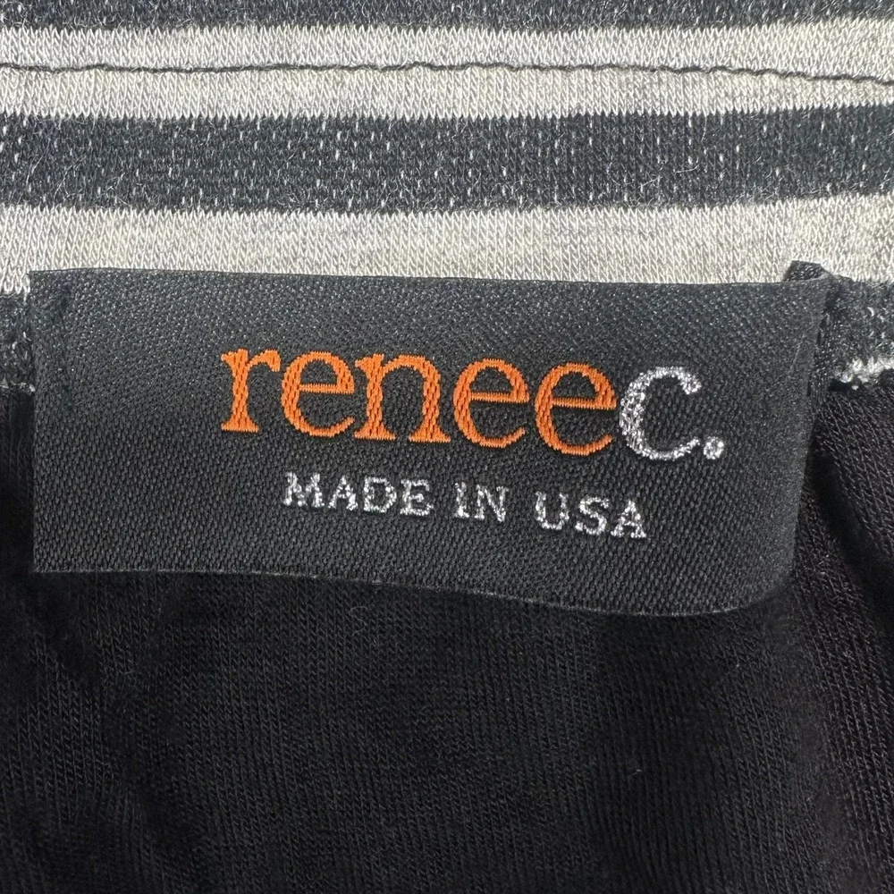 Reneec. Skirt Womens M Striped Black Gray Pull on Stretch Comfort Atheletic‎ USA